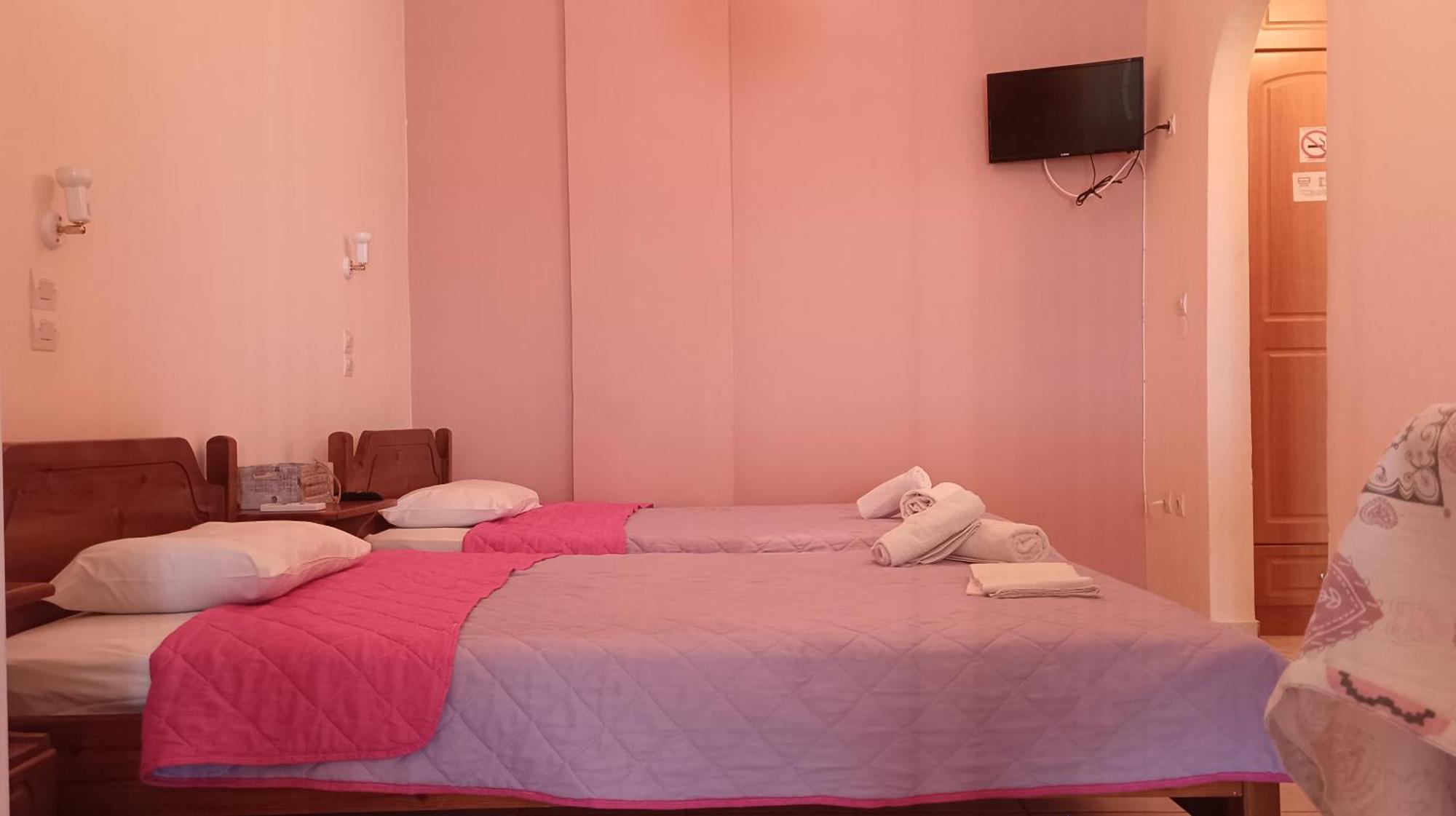 Studios Zaritsi Tirós Esterno foto
