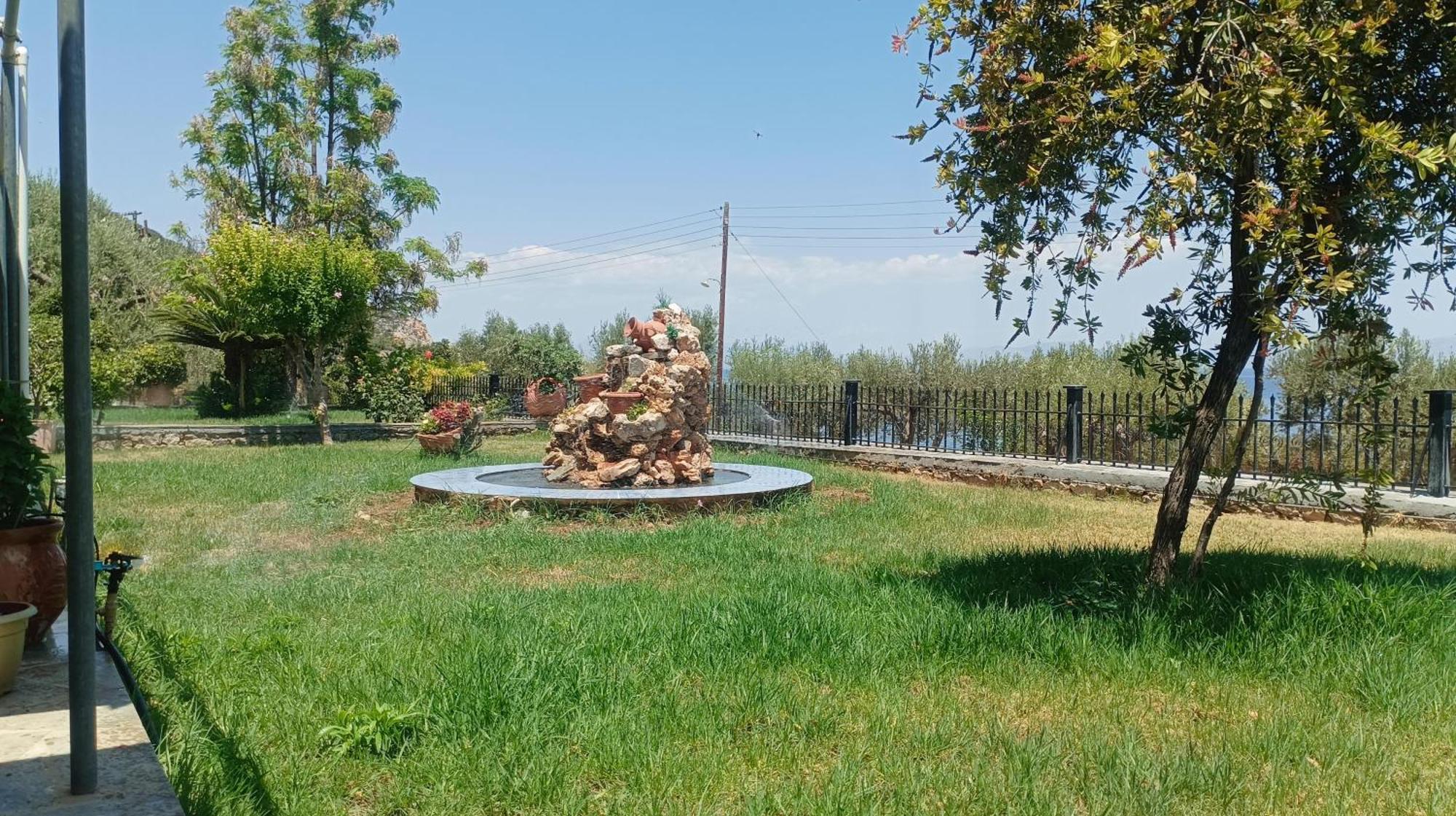 Studios Zaritsi Tirós Esterno foto